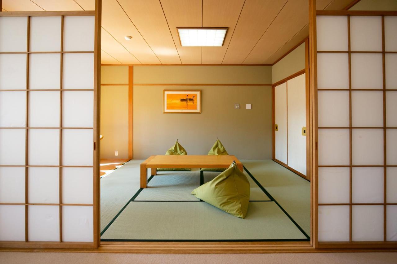 Ryosha Tsukiakari Acomodação com café da manhã Yamanakako Exterior foto